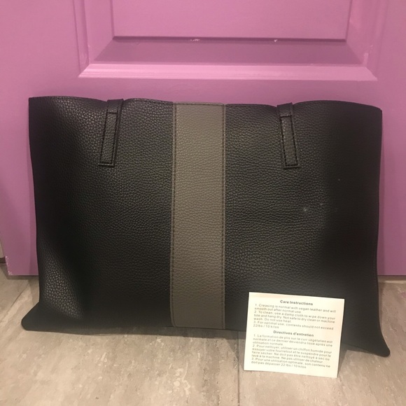 Vince Camuto Handbags - Vince Camuto Designer Black Tote